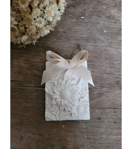 Suspension fleurie parfumée